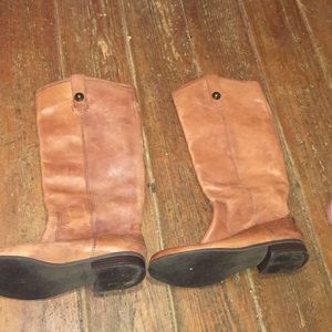 Carlos by Carlos Santana chestnut colored boots